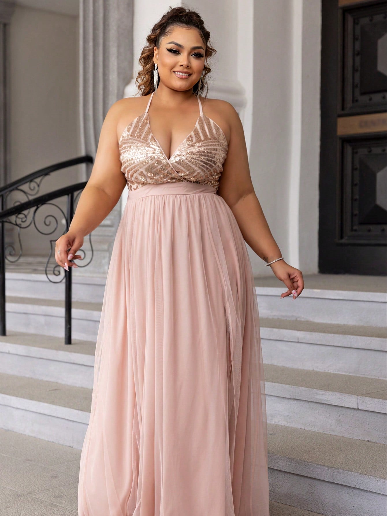 Vestido de Festa Rosê Plus Size